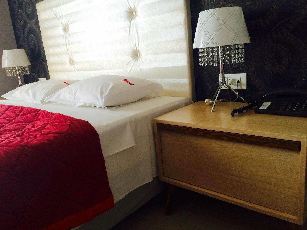 Fanari Hotel Buitenkant foto